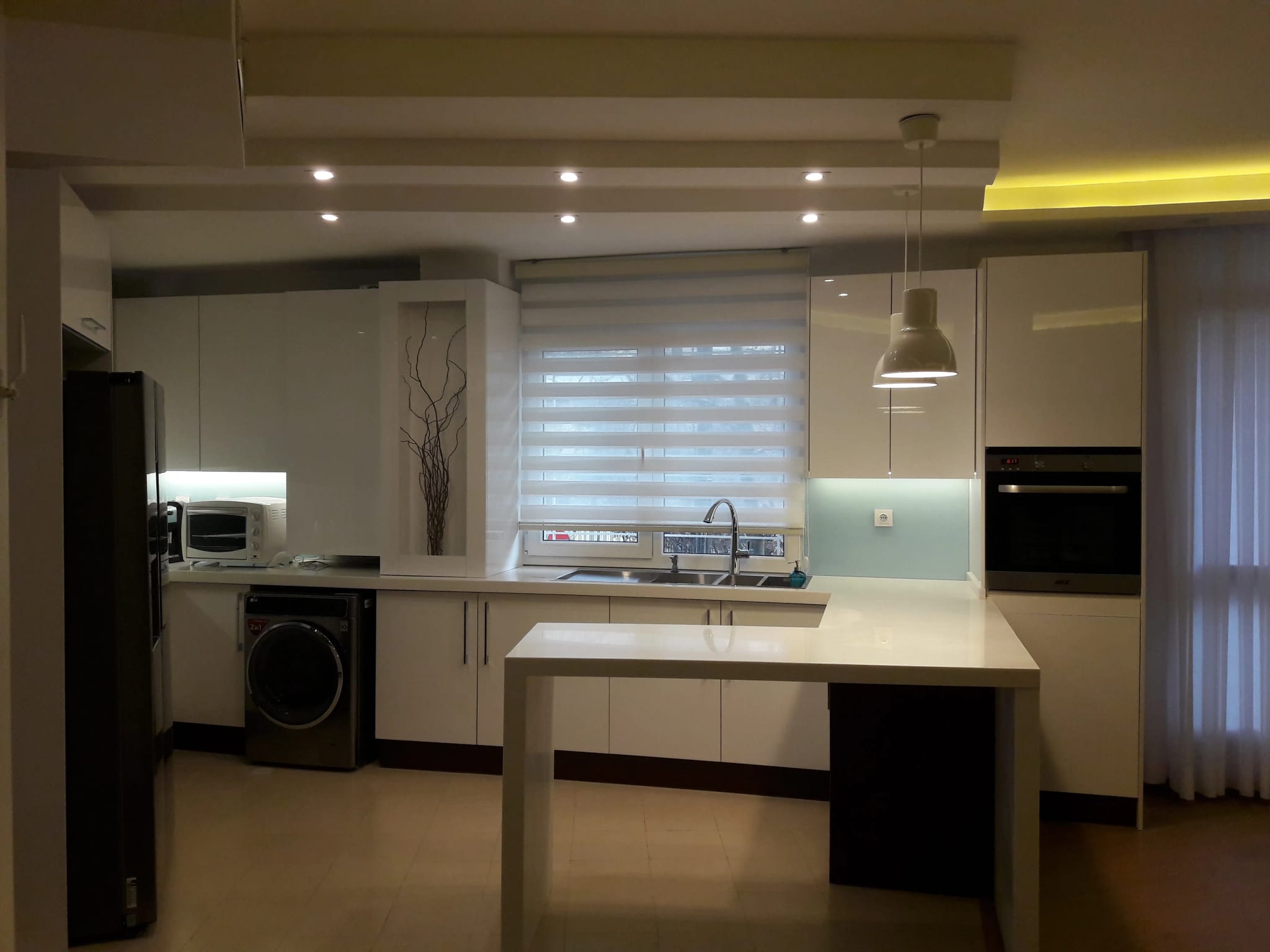 کابینت آشپزخانه با چیدمان یکپارچه - تصویر 2